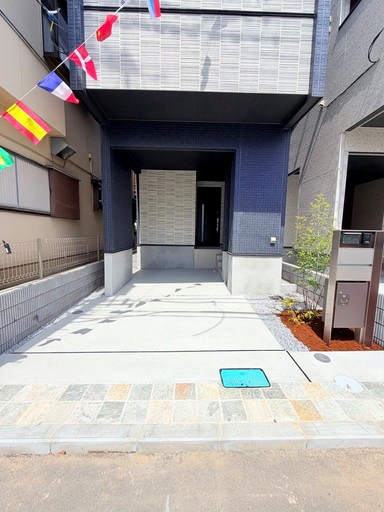 さいたま市南区白幡６丁目新築戸建　全3棟　1号棟 現地写真（駐車場）
