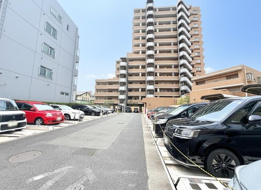 ヒルズ南浦和パークグランデージ 共用部写真（駐車場）