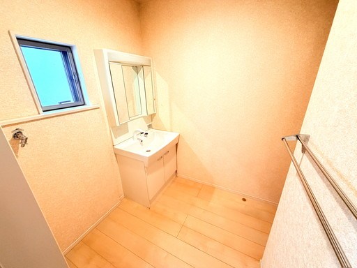 さいたま市南区辻7丁目 中古戸建 内観写真（洗面台・洗面所）