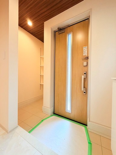 戸田市美女木１丁目新築戸建　全4棟　3号棟 現地写真（玄関）