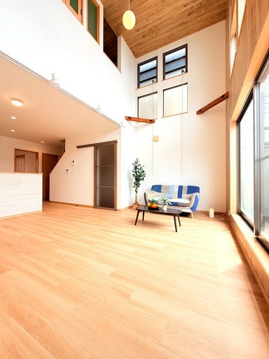 さいたま市浦和区仲町４丁目中古戸建 内観写真（リビング）