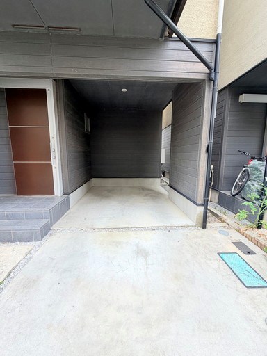 さいたま市浦和区仲町４丁目中古戸建 現地写真（駐車場）