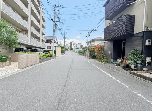 さいたま市浦和区仲町４丁目中古戸建 現地写真（前面道路含む現地写真）