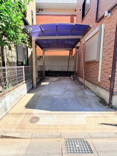 戸田市大字新曽中古戸建 現地写真（駐車場）