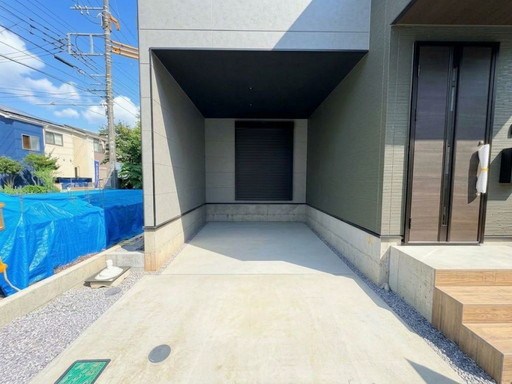 さいたま市南区四谷３丁目新築戸建　全3棟　2号棟 現地写真（駐車場）