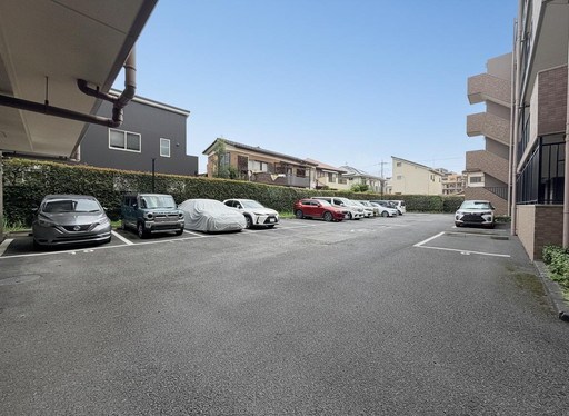 ライオンズマンション南浦和第３ 共用部写真（駐車場）