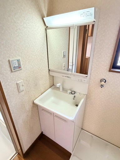 戸田市新曽南2丁目 中古戸建 内観写真（洗面台・洗面所）