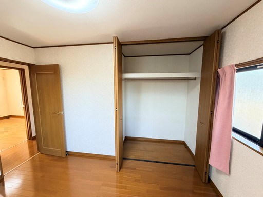 戸田市新曽南2丁目 中古戸建 内観写真（収納）