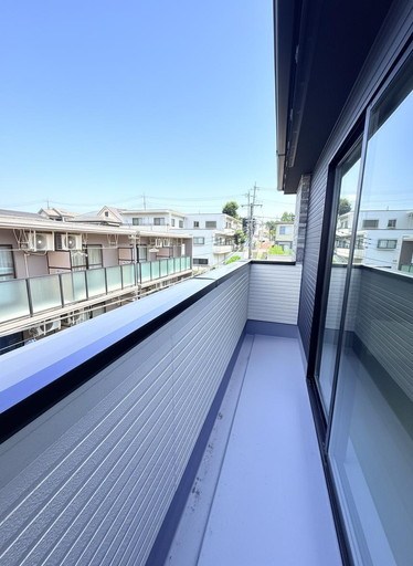 さいたま市南区鹿手袋１丁目新築戸建　全2棟　2号棟 現地写真（バルコニー）