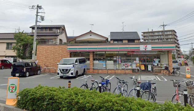 セントラルコート浦和南 コンビニ