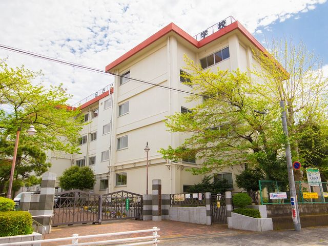 ヴェルビュ南浦和弐番館 小学校