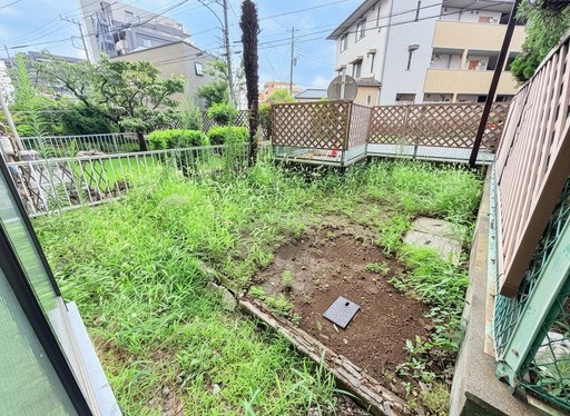 武蔵浦和第弐ローヤルコーポ 現地写真（庭）
