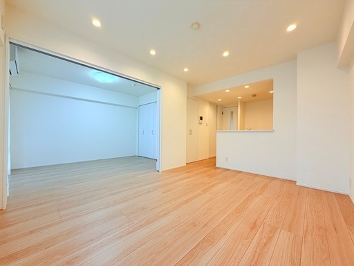 ラミーユ浦和ハイライズファーストキャッスル 内観写真（リビング）