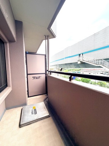 ラミーユ浦和ハイライズファーストキャッスル 現地写真（バルコニー）