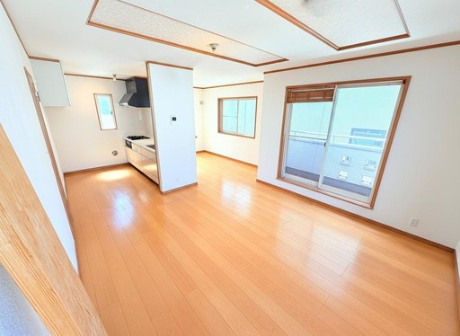 戸田市喜沢2丁目 中古戸建 内観写真（リビング）