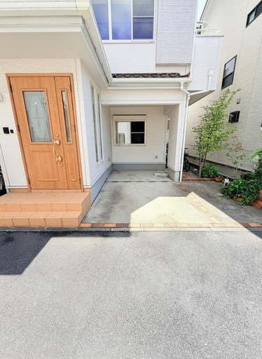 戸田市喜沢2丁目 中古戸建 現地写真（駐車場）