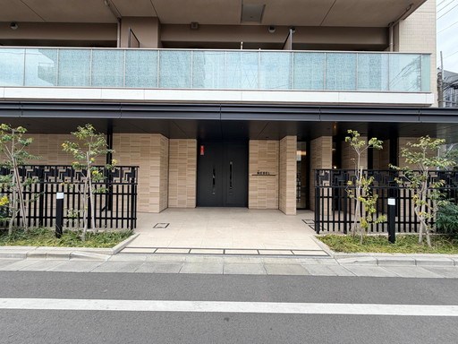 ネベル川口芝CORTE 共用部写真（エントランス）