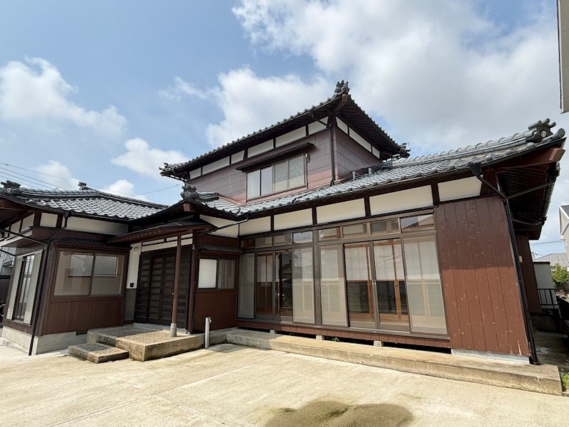 亀田四ツ興野１丁目中古住宅 外観写真