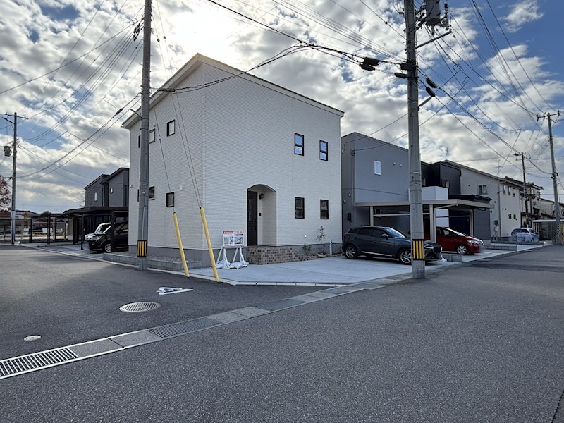 東区新石山新築戸建  外観写真