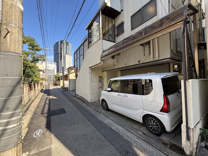 中央区天神2丁目中古住宅  現地写真（前面道路含む現地写真）