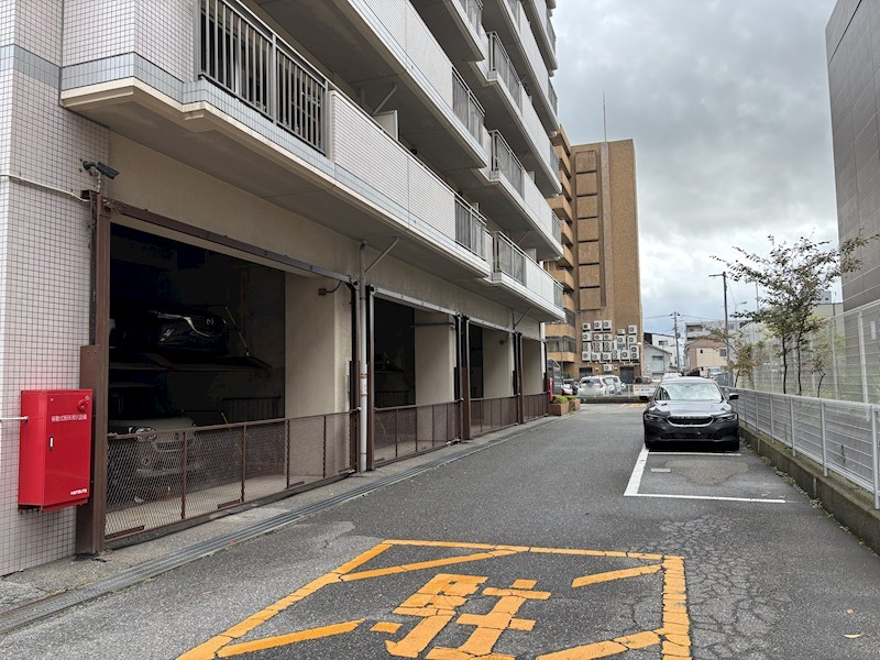 パストラルハイム駅南 共用部写真（駐車場）