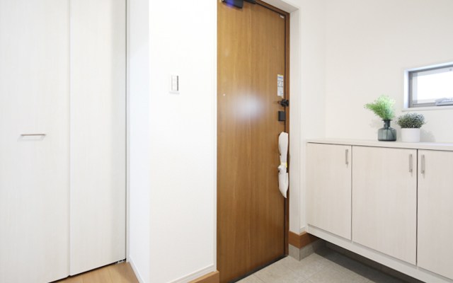 東区逢谷内6丁目新築戸建　3 現地写真（玄関）