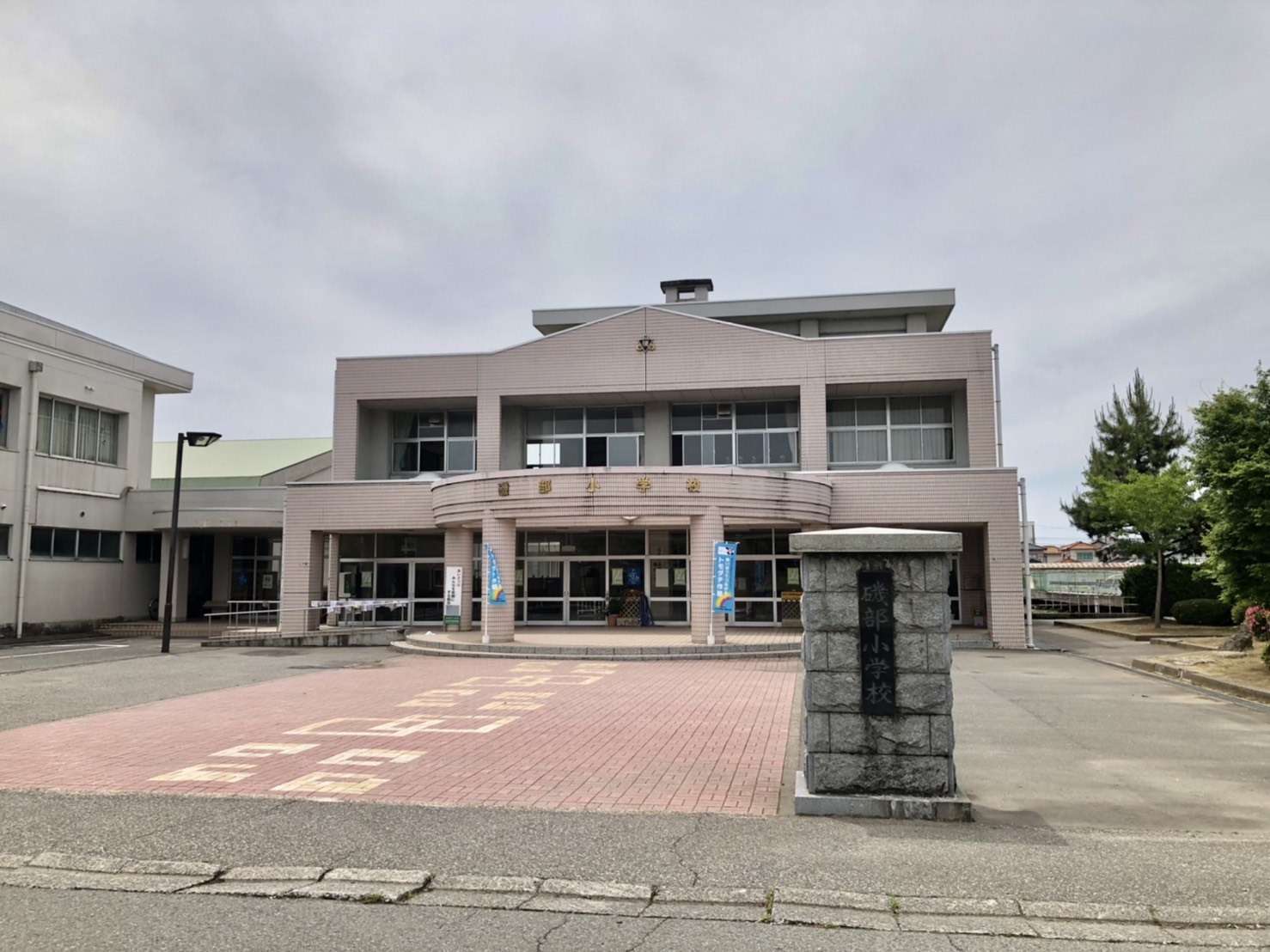 坂井市丸岡町羽崎14字 小学校