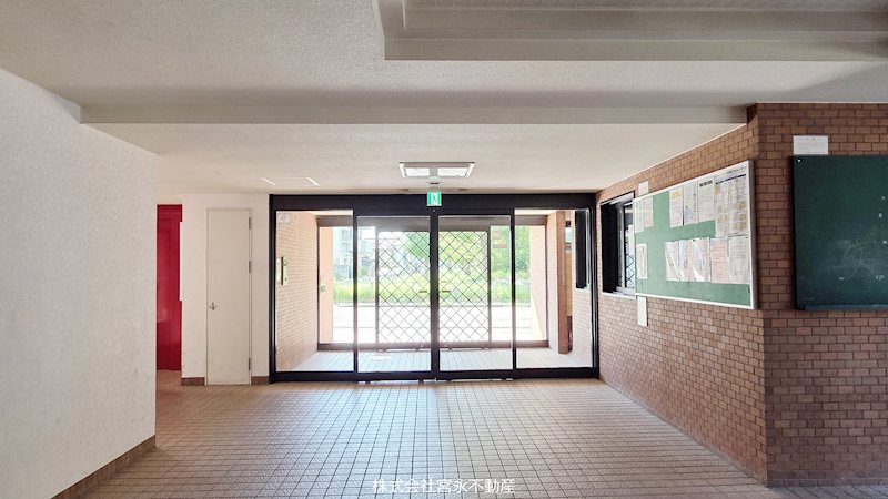 信開ドムス松本　福井市町屋1丁目　区分マンション 共用部写真（エントランス）