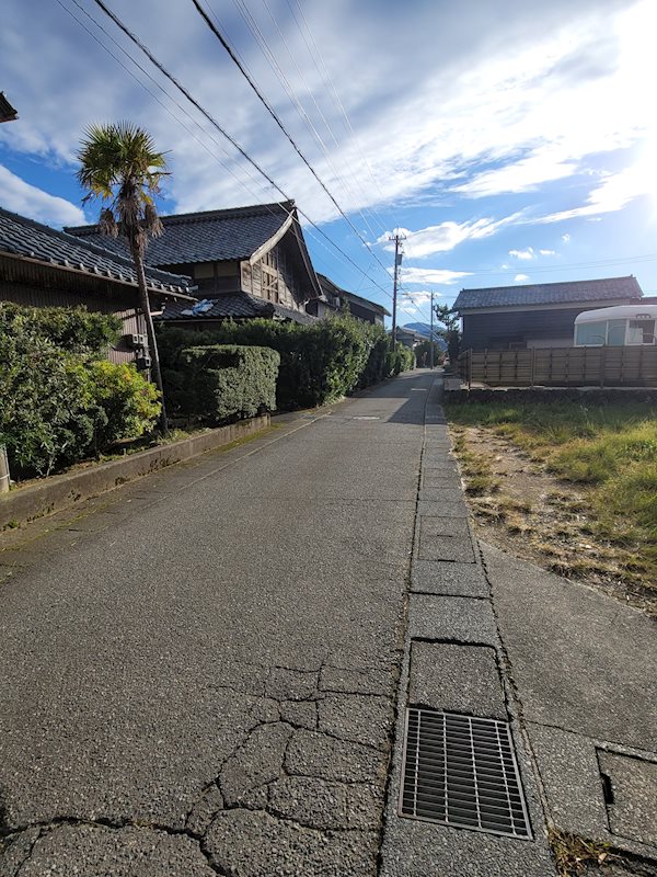 福井市白方町　売土地 現地写真（前面道路含む現地写真）