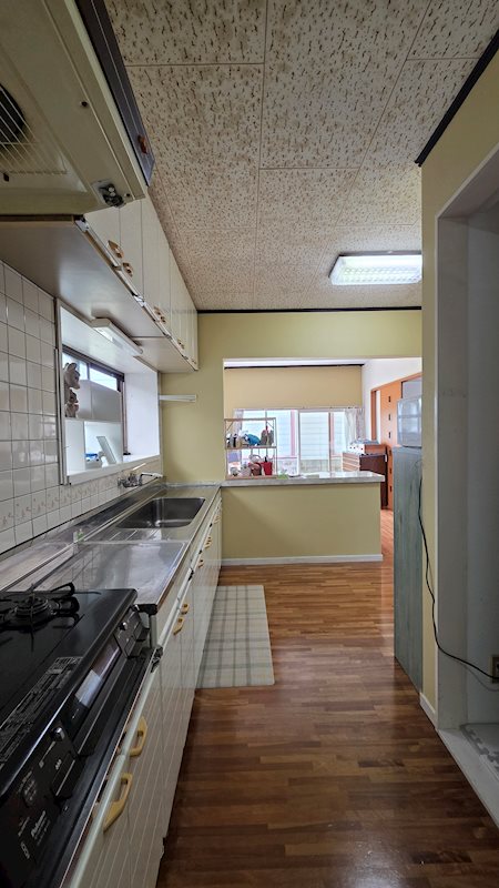 鯖江市西番町　中古戸建 内観写真（キッチン）