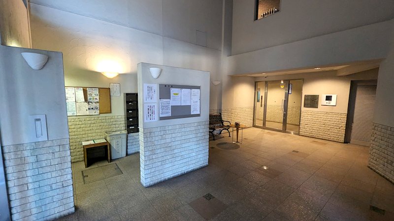 神奈川県川崎市高津区久末 共用部写真（エントランス）