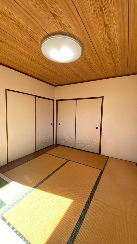 神奈川県中郡二宮町富士見が丘１丁目 内観写真（リビング以外の居室）