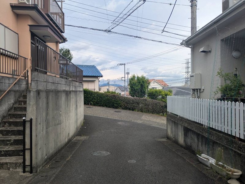 伊勢原市東大竹 現地写真（前面道路含む現地写真）