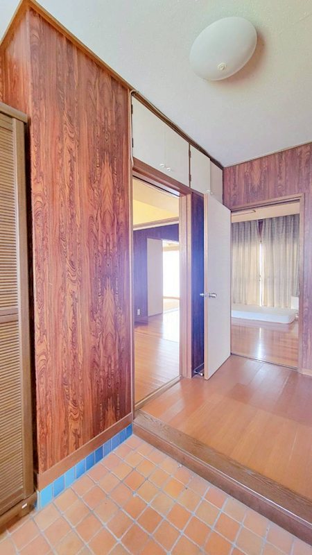神奈川県横浜市泉区白百合２丁目 現地写真（玄関）