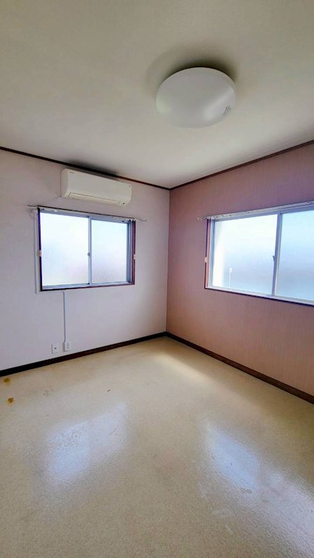 神奈川県横浜市泉区白百合２丁目 内観写真（リビング以外の居室）
