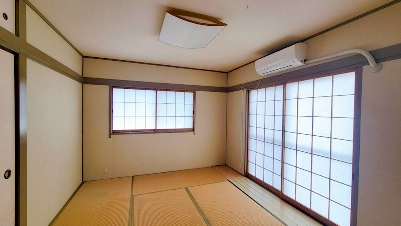 神奈川県横浜市泉区白百合２丁目 内観写真（リビング以外の居室）