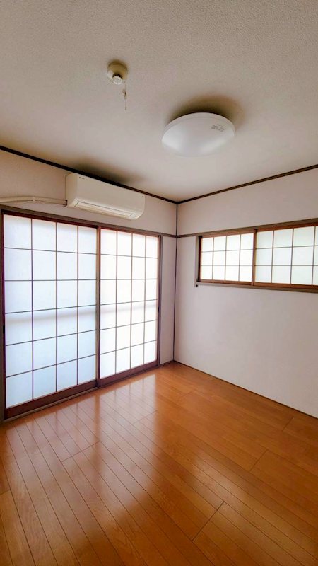 神奈川県横浜市泉区白百合２丁目 内観写真（リビング以外の居室）