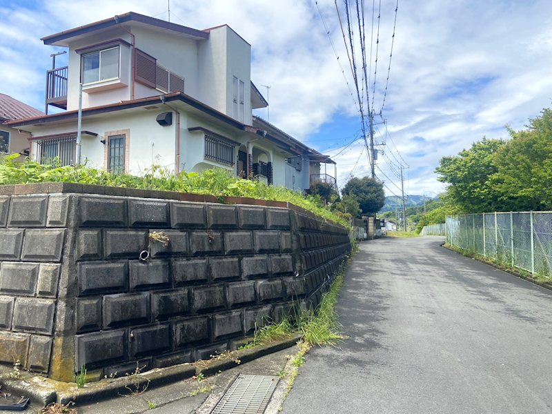 神奈川県秦野市東田原 現地写真（前面道路含む現地写真）