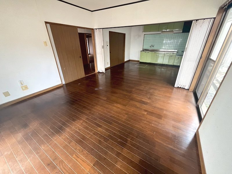 鹿児島県鹿屋市旭原町 内観写真（リビング）