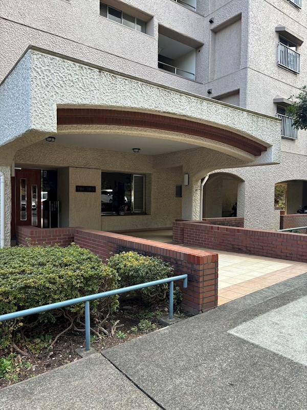 若葉台団地2-12号棟 省エネ性能ラベル