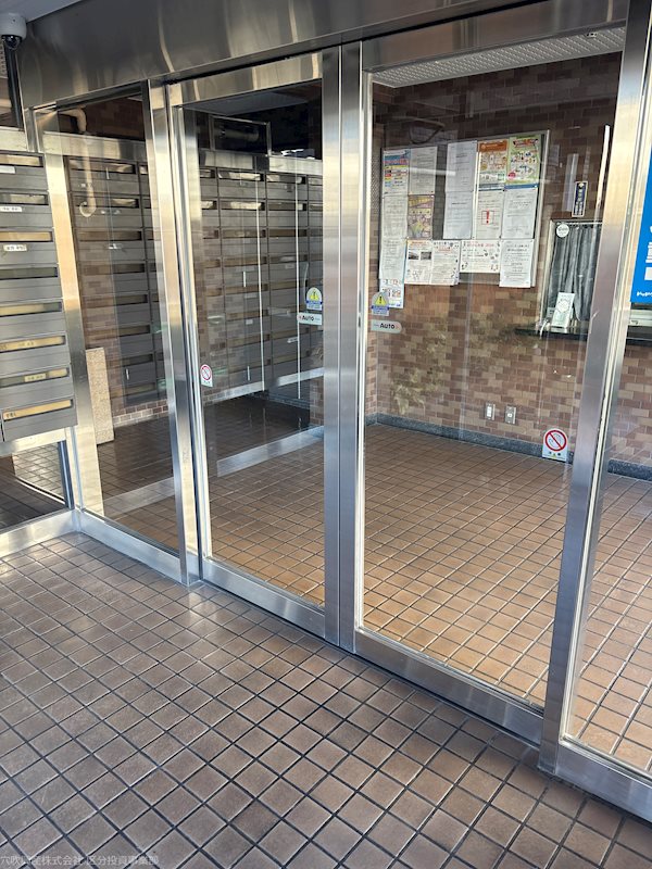 ライオンズマンションお花茶屋第2 共用部写真（エントランス）
