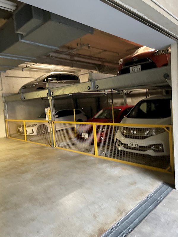 日神パレステージ磯子の森 共用部写真（駐車場）