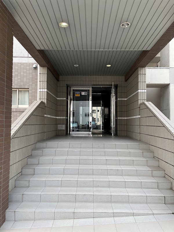 ロータリー宝塚南口 共用部写真（エントランス）