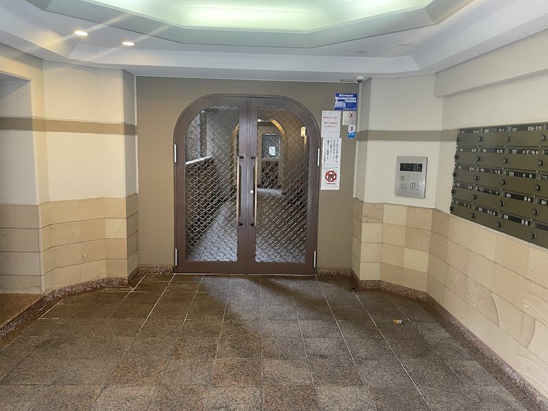 ワコーレファラオ本山 共用部写真（エントランス）