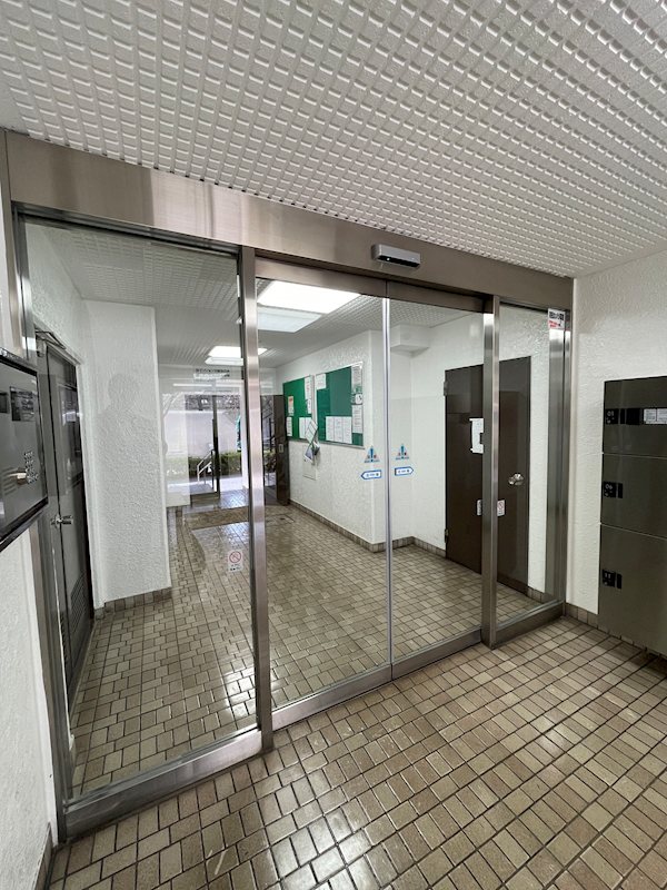 品川区　区分マンション 共用部写真（エントランス）