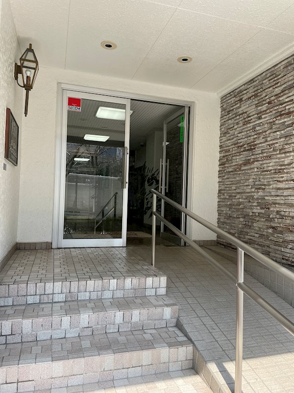 品川区　区分マンション 共用部写真（エントランス）