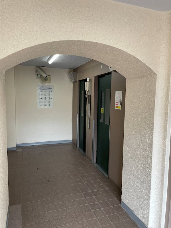 市川市　区分マンション 共用部写真（エントランス）