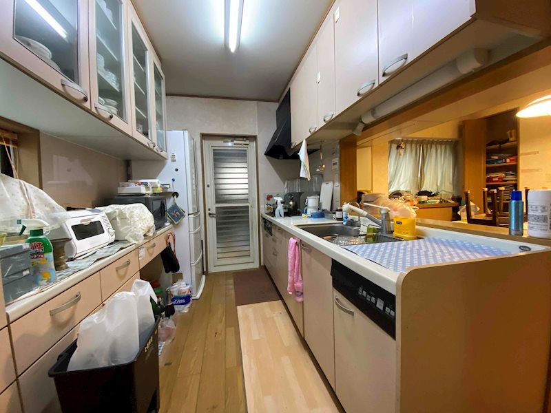赤坂町 中古住宅(5LDK) 内観写真（キッチン）