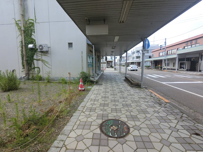 駅前1丁目　約65坪 現地写真（前面道路含む現地写真）