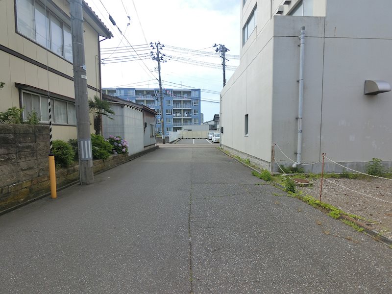 駅前1丁目　約65坪 現地写真（前面道路含む現地写真）